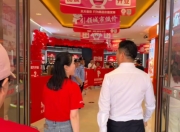 刘强东现身江苏宿迁，助力家乡发展引期待